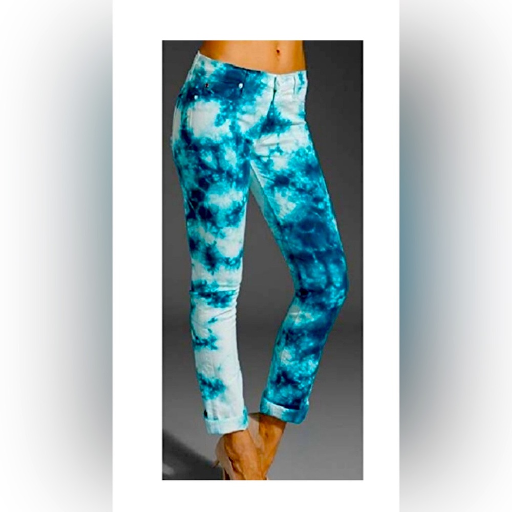 Hudson Tilda Midrise Cuff Straight Jeans in Lucy acid washed